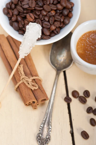 Caffè espresso con zucchero e spezie — Foto Stock