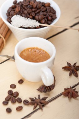 şeker ve baharat ile kahve espresso