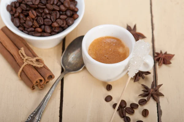 Espresso coffee with sugar and spice — Stock Photo, Image