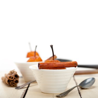 Haşlanmış armut lezzetli ev yapımı tarifi 