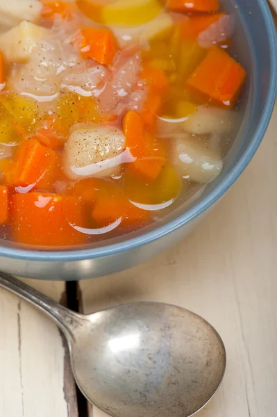 Tradycyjny włoski minestrone, zupa — Zdjęcie stockowe