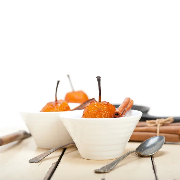 Peras escalfadas deliciosa receta casera — Foto de Stock