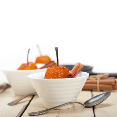 Haşlanmış armut lezzetli ev yapımı tarifi 