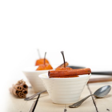 Haşlanmış armut lezzetli ev yapımı tarifi 