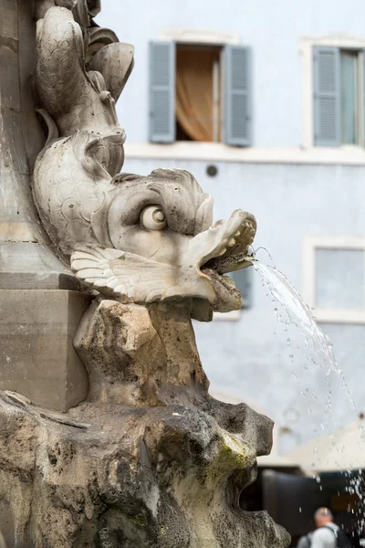 Pantheon (Fontana del Pantheon) Via Nazionale adlı Çeşmesi, kapat... Roma — Stok fotoğraf