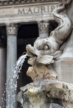  Pantheon (Fontana del Pantheon) Via Nazionale adlı Çeşmesi, kapat... Roma
