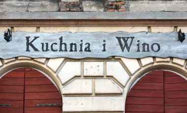 Vintage tabela Restoran ben Kazimierz şarapçı Krakow'da ilçe Kuchnia