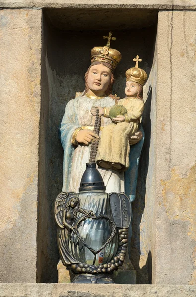 Stary Wayside shrine w Wieliczce koło Krakowa — Zdjęcie stockowe