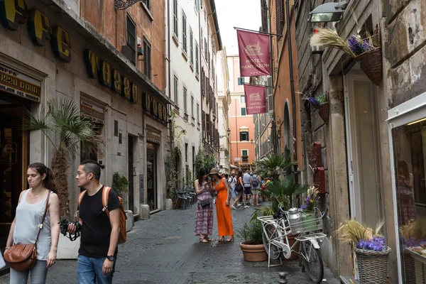 Via del Seminario blízko Pantheonu v Římě, Itálie — Stock fotografie