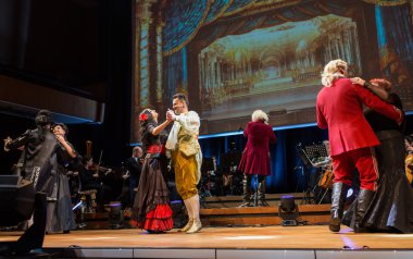 Varşova Futura ve M. Walewska - Opera hayat, gözlük ya da başka bir deyişle: yalan, aşk, ihanet ve ölüm tüm zamanların en büyük opera dramalar