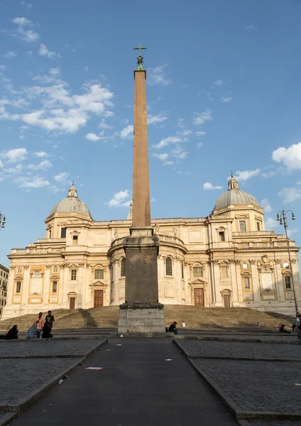 Basilica di santa maria maggiore, blick von der piazza esquilino in rom — Stockfoto