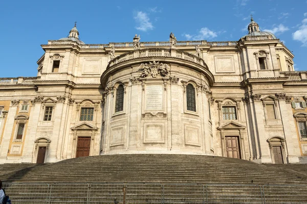 Basilica di Santa Maria Maggiore, Cappella Paolina, widok z Piazza Esquilino w Rzymie. — Zdjęcie stockowe