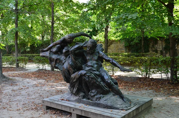 Statue in Rodin Museum in Paris — Stock Photo, Image
