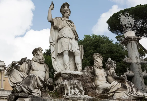 Rome, Italie - Fontaine Pincio sur la célèbre Piazza del Popolo — Photo