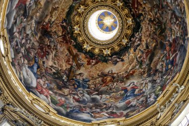 Agone Sant'Agnese Kilisesi Roma'nın en çok ziyaret edilen kiliseler biridir