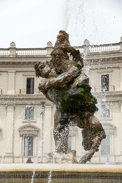 La fontaine des Naiads sur la Piazza della Repubblica à Rome. Italie — Photo