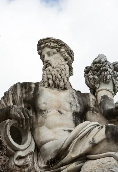 Řím, Itálie - pincio fontána na slavné náměstí piazza del popolo náměstí — Stock fotografie