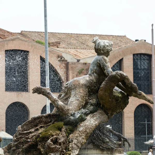 De fontein van de Naiads op de Piazza della Repubblica in Rome. Italië — Stockfoto