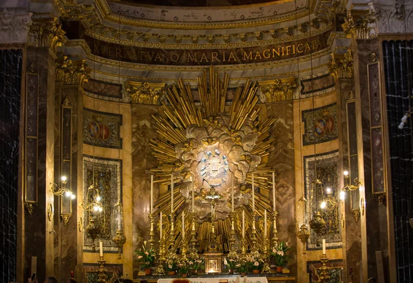 Santa Maria della Vittoria / Our Lady of Victory / címzetes katolikus templomot szentelt a Szűz Mária-Róma, Olaszország — Stock Fotó
