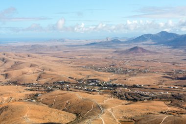 Volkanik peyzaj. Fuerteventura Mirador Morro Velosa, Fuerteventura, Kanarya Adaları, İspanya'dan panoramik görünüm