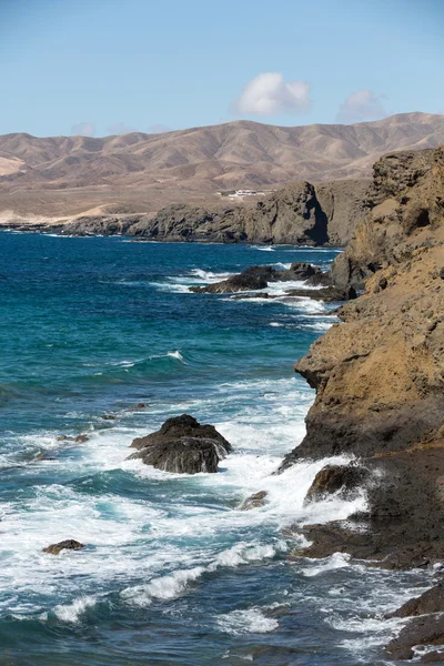 Rock coast near La Pared village on the south western part of Fuerteventura . Canary Islands, Spain — Stock Photo, Image