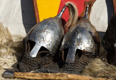  Rekawka - Lehçe geleneği, Krakow Paskalya sonra Salı günü kutladı. Knight kampı geleneksel Ortaçağ Festivali sırasında