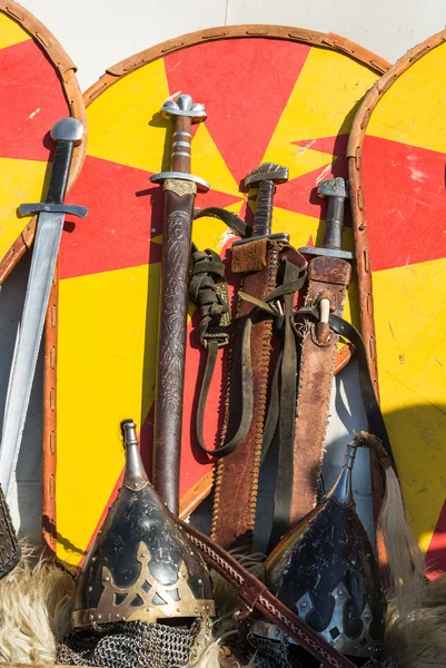 Rekawka - Polish tradition, celebrated in Krakow on Tuesday after Easter.  Knight camp during the traditional Medieval festival — Stock Photo, Image