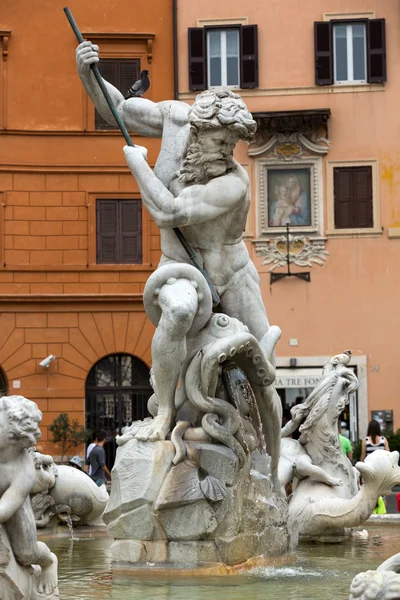 Piazza Navona Fuente de Neptuno. Diseñado por Giacomo della Porta (1574) y Antonio della Bitta. Roma, Italia — Foto de Stock