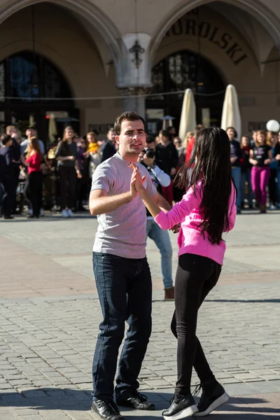 La journée internationale Flashmob de rueda de Casino57 — Photo