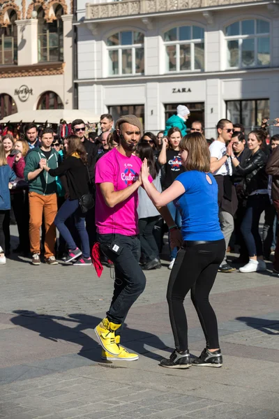 La journée internationale Flashmob de rueda de Casino57 — Photo