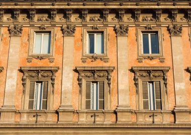 Roma'daki Piazza Barberini adlı boulding cephe. İtalya