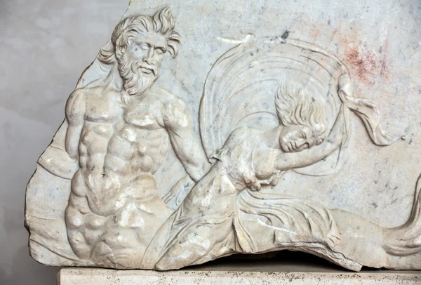 Bas-reliëf in de baden van Diocletianus in Rome. Italië — Stockfoto