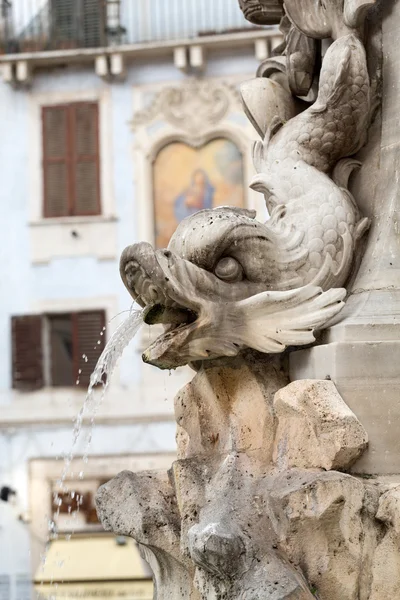 Close up of Fountain of the Pantheon (Fontana del Pantheon) at Piazza della Rotonda.. Rome, Italy — стоковое фото