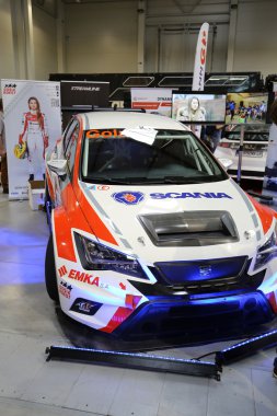  Motor ayar Seat Krakow Moto Show 3 baskısında görüntülenir. Polonya. Katılımcılar otomotiv endüstrisinin en ilginç yönlerini sunarlar