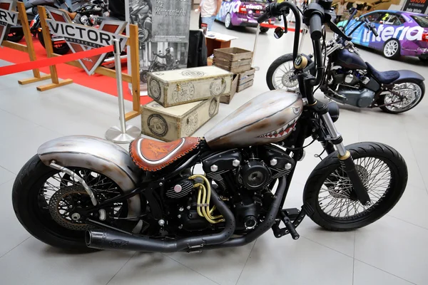 Harley Davidson motosiklet Krakow Moto Show 3 baskısında görüntülenir. Polonya. Katılımcılar otomotiv endüstrisinin en ilginç yönlerini sunarlar
