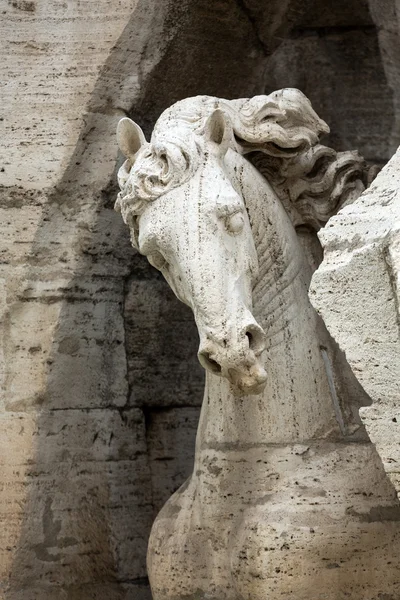 A kút a négy folyó - a Piazza Navona, Róma, Olaszország — Stock Fotó