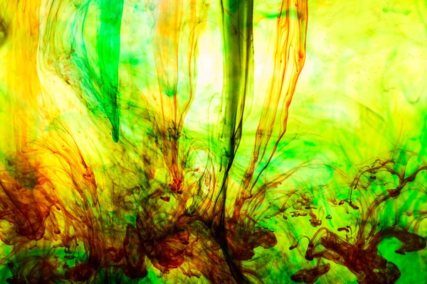 Acrylfarben und Tusche in Wasser. Abstrakter Hintergrund. — Stockfoto