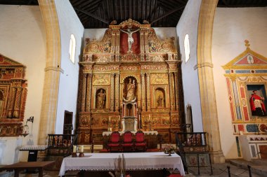Ana nefin ve sunak içinde Katedrali Aziz Meryem Kilisesi, Betancuria Fuerteventura, Kanarya Adaları, İspanya