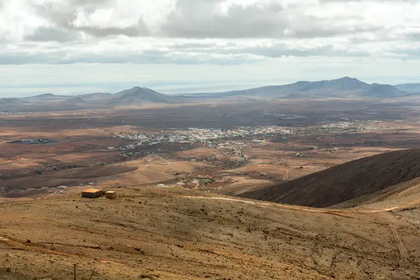 Vulkanlandschaft. panoramablick auf fuerteventura vom mirador morro velosa, fuerteventura, kanarische insel, spanien — Stockfoto