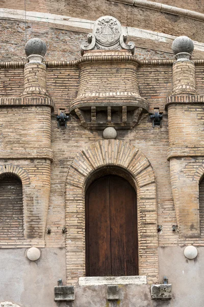 Roma - Vista de Castel Sant 'Angelo, Castillo del Santo Ángel construido por Adriano en Roma, a lo largo del río Tíber — Foto de Stock