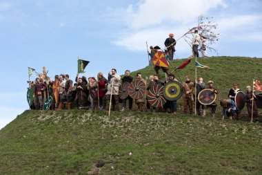 Kimliği belirsiz Rekawka - Lehçe geleneği, katılımcıların Paskalya sonra Salı günü Krakow kutladı.