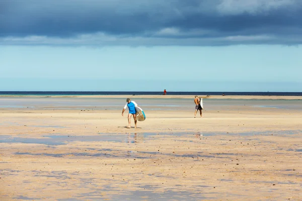 Windsurf na praia da Costa Calma .Fuerteventura, Canary Island. Espanha — Fotografia de Stock