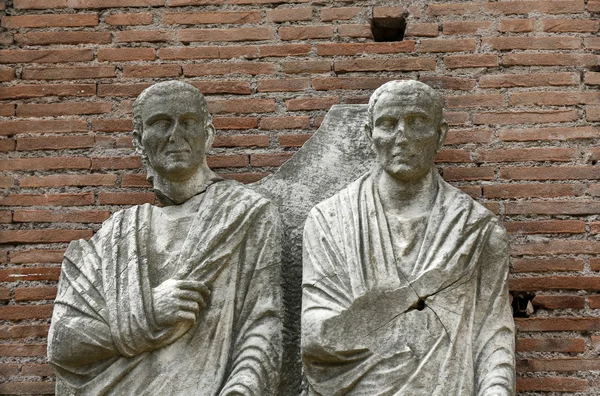 De oude beelden in de baden van Diocletianus (Thermae Diocletiani) in Rome — Stockfoto