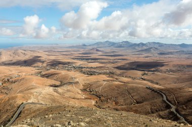 Volkanik peyzaj. Fuerteventura Mirador Morro Velosa, Fuerteventura üzerinden panoramik görünüm,