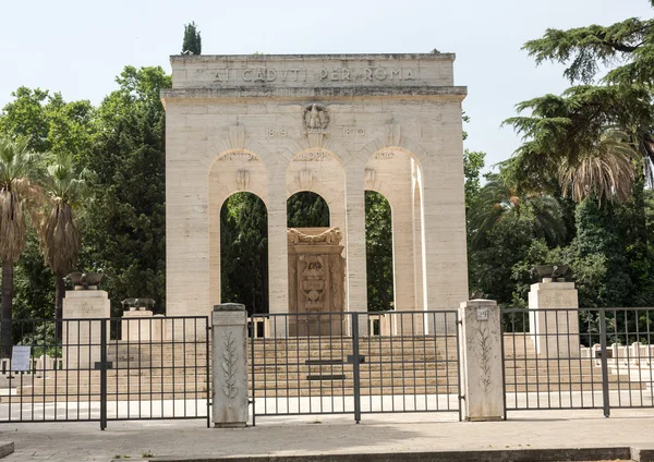 El Mausoleo Ossario Garibaldino en la colina del Janículo en Roma — Foto de Stock