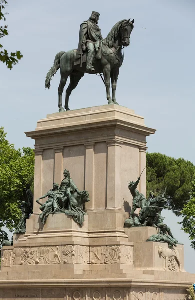 Garibaldi Monument on Janiculum Hill in Rome, — Stock Photo, Image