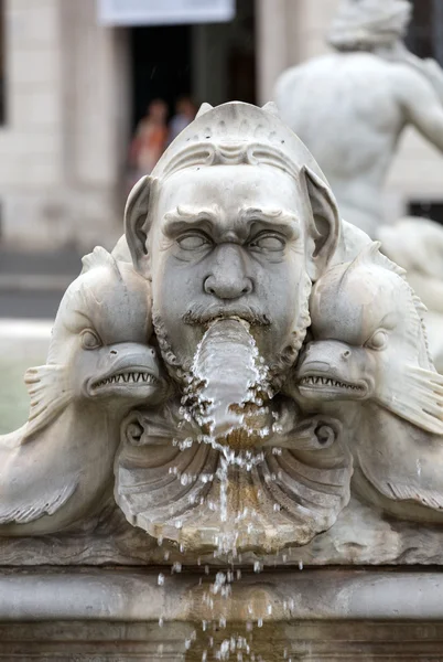 ナヴォーナ広場（Piazza Navona）のモロ泉（Moor Fountain） 。ローマ — ストック写真