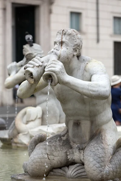 Fontana del Moro (Fontanna Maurów) na Piazza Navona. Rzym — Zdjęcie stockowe