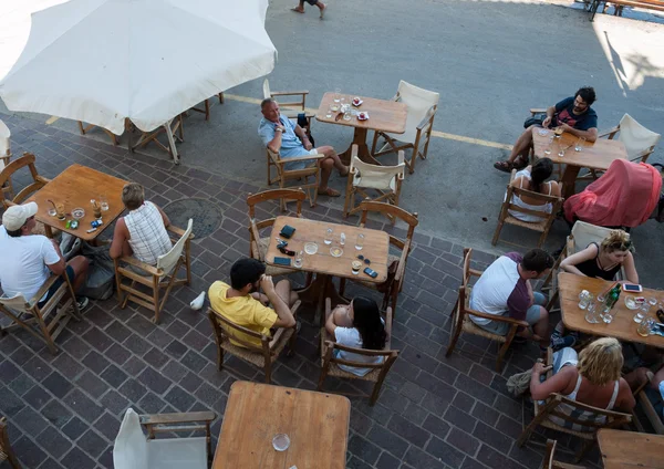Tavernas e restaurantes em torno do porto de Chania, Creta — Fotografia de Stock