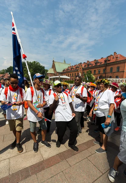 Journée mondiale de la Jeunesse 2016 - Pèlerins de l "île Cook dans le Sanctuaire de la Divine Miséricorde à Lagiewniki. Cracovie, Pologne — Photo